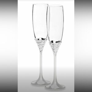 Vera Wang Champagne Toasting Flutes